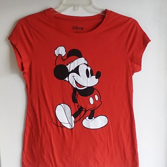 Disney Tops - XL Disney Mickey Santa Mouse Short Sleeve T Shirt